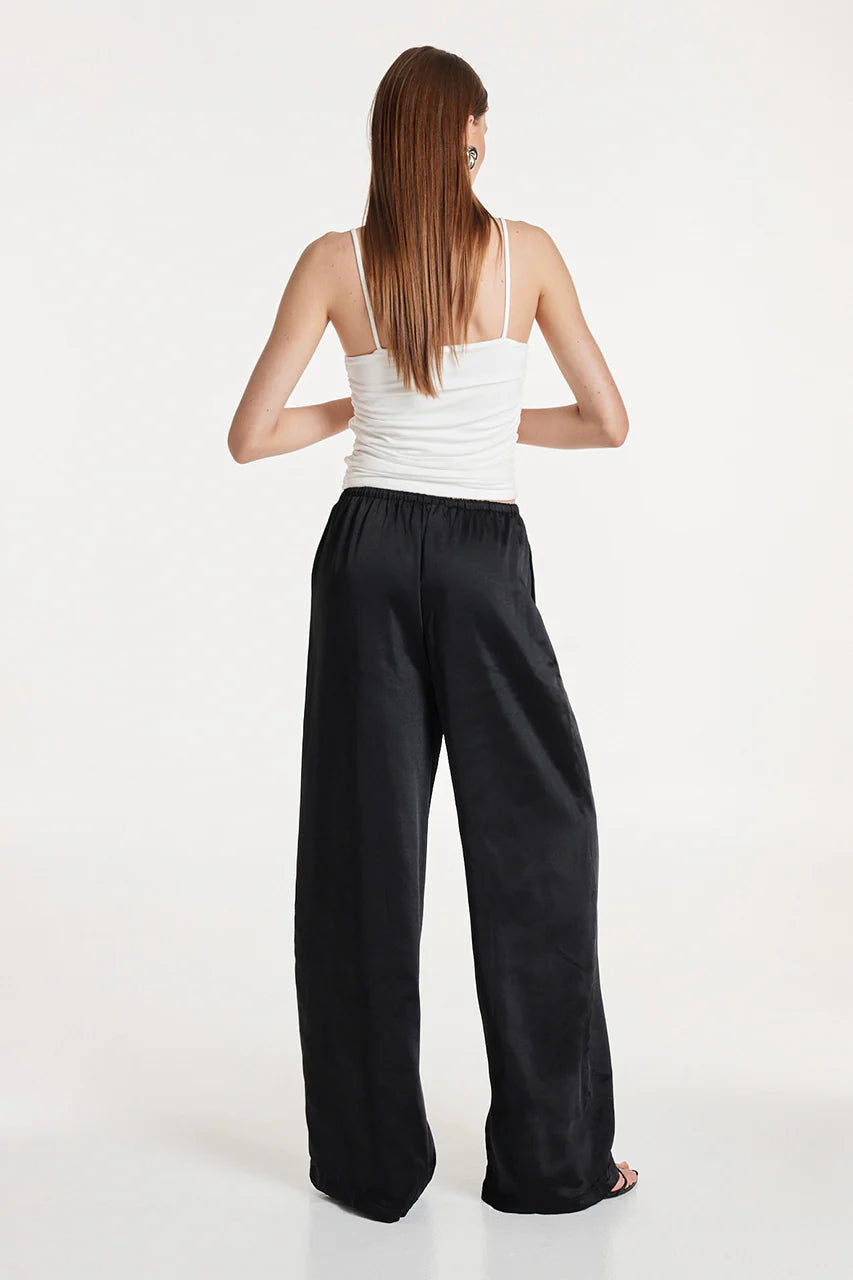 Michaela Pant - Black